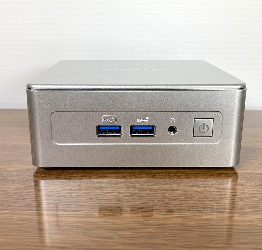 ミニPC GEEKOM AE8 Ryzen9 8945HS 32GB 1TB