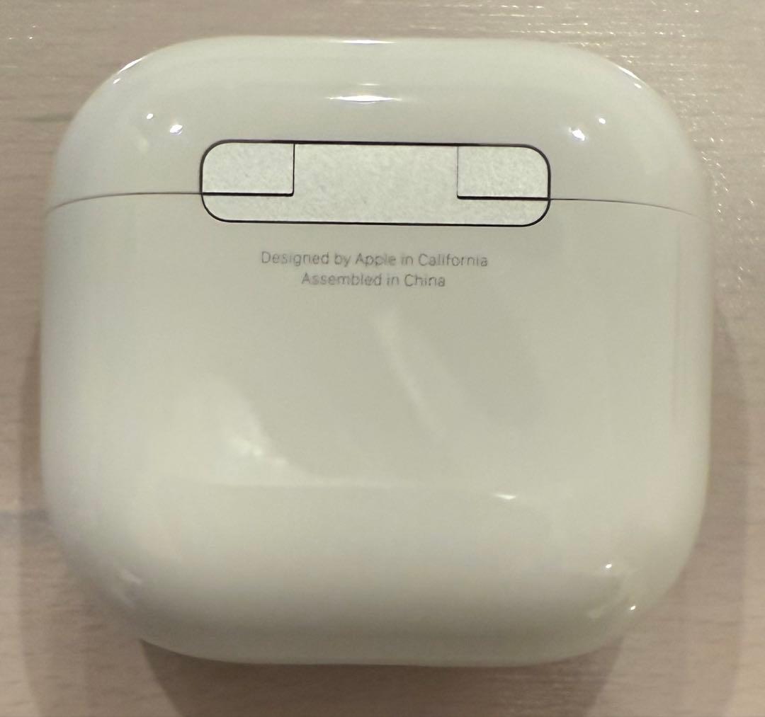 AirPods 4 新品同様！