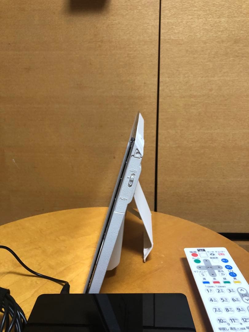 Panasonic「プライベート・ビエラ」10型ポータブルテレビ