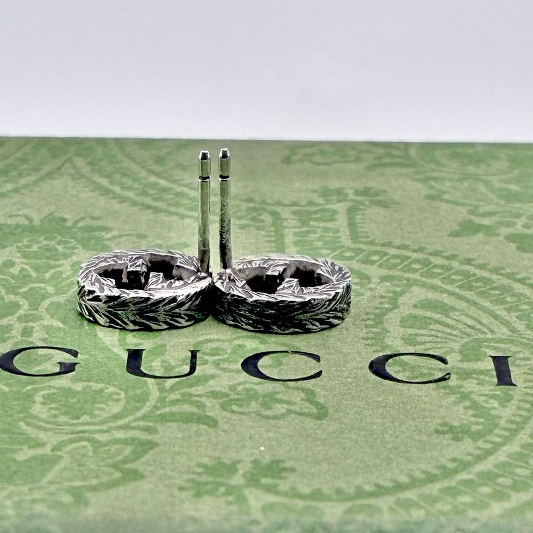 【箱、袋付き】グッチ インターロッキングG ピアス アラベスク シルバー　燻し