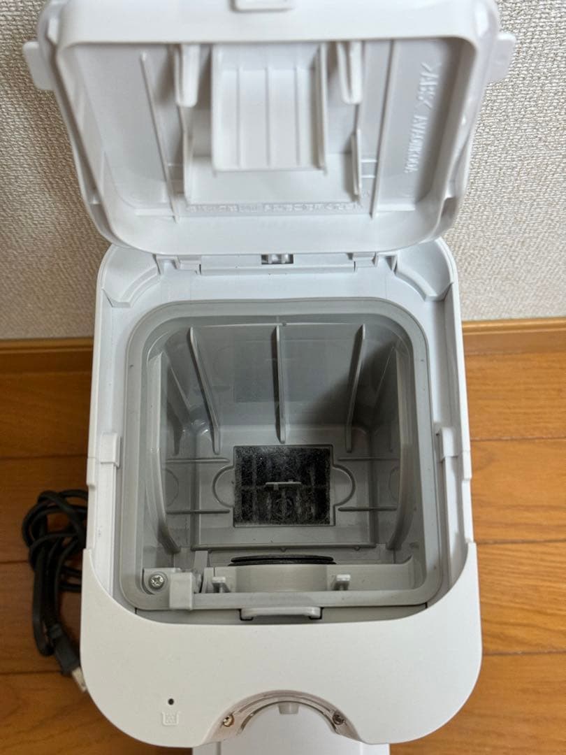 Panasonic コードレス 掃除機 MC-NS10K 22年製　動作保証