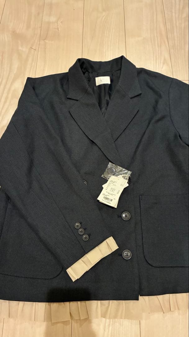 loin nuit フリルレイヤードデザインジャケットグレー