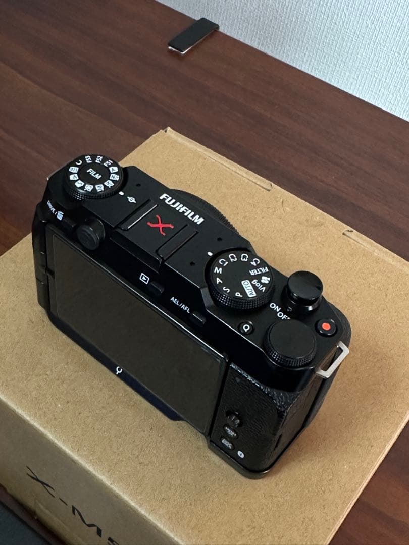 【美品】 FUJIFILM X-M5 グリップ・充電器・バッテリー2個
