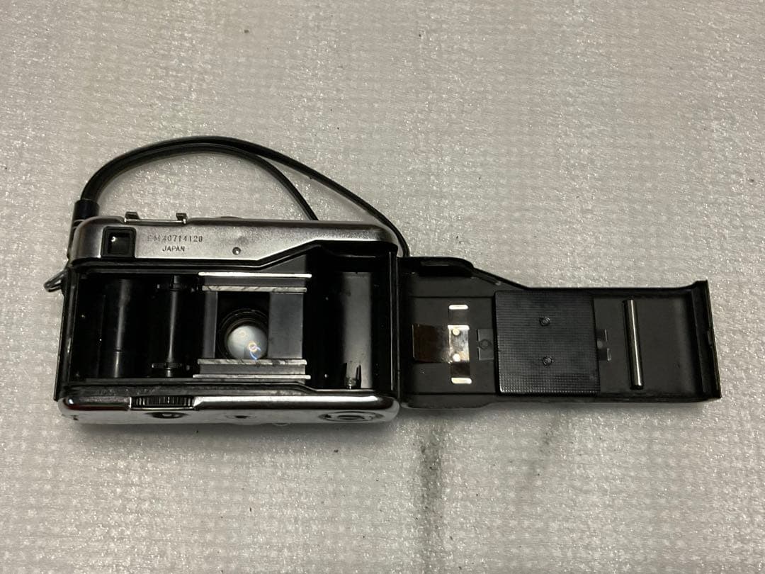 ヤシカ／hald17。PM40714129。【背面巻き剥がれあり　本体のみ】。