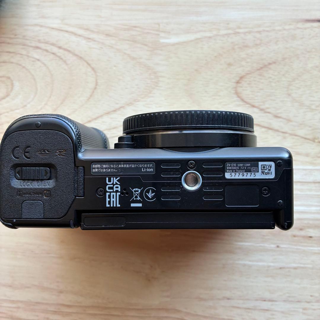 Sony ZV-E10 ミラーレスカメラ 本体と付属品
