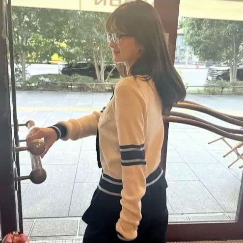 bibiy B. CLUB TIE CARDIGAN ホワイト 限定