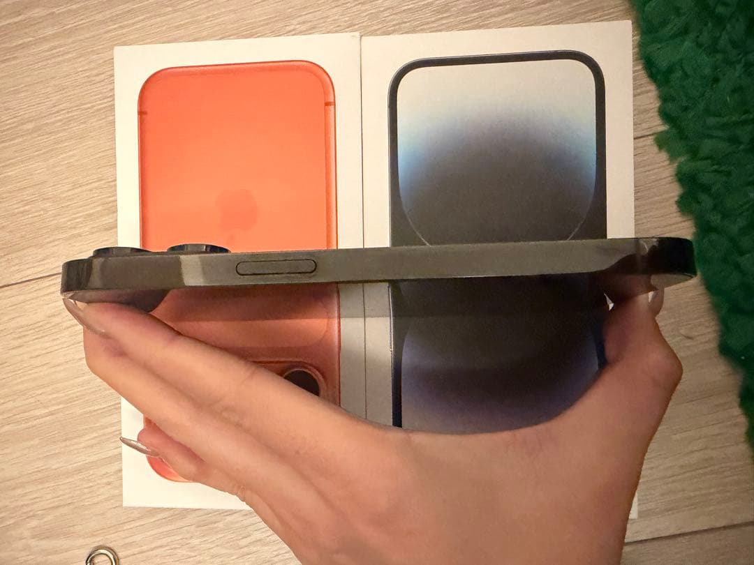 【美品】iPhone14Pro 256GBスペースブラック SIMフリー