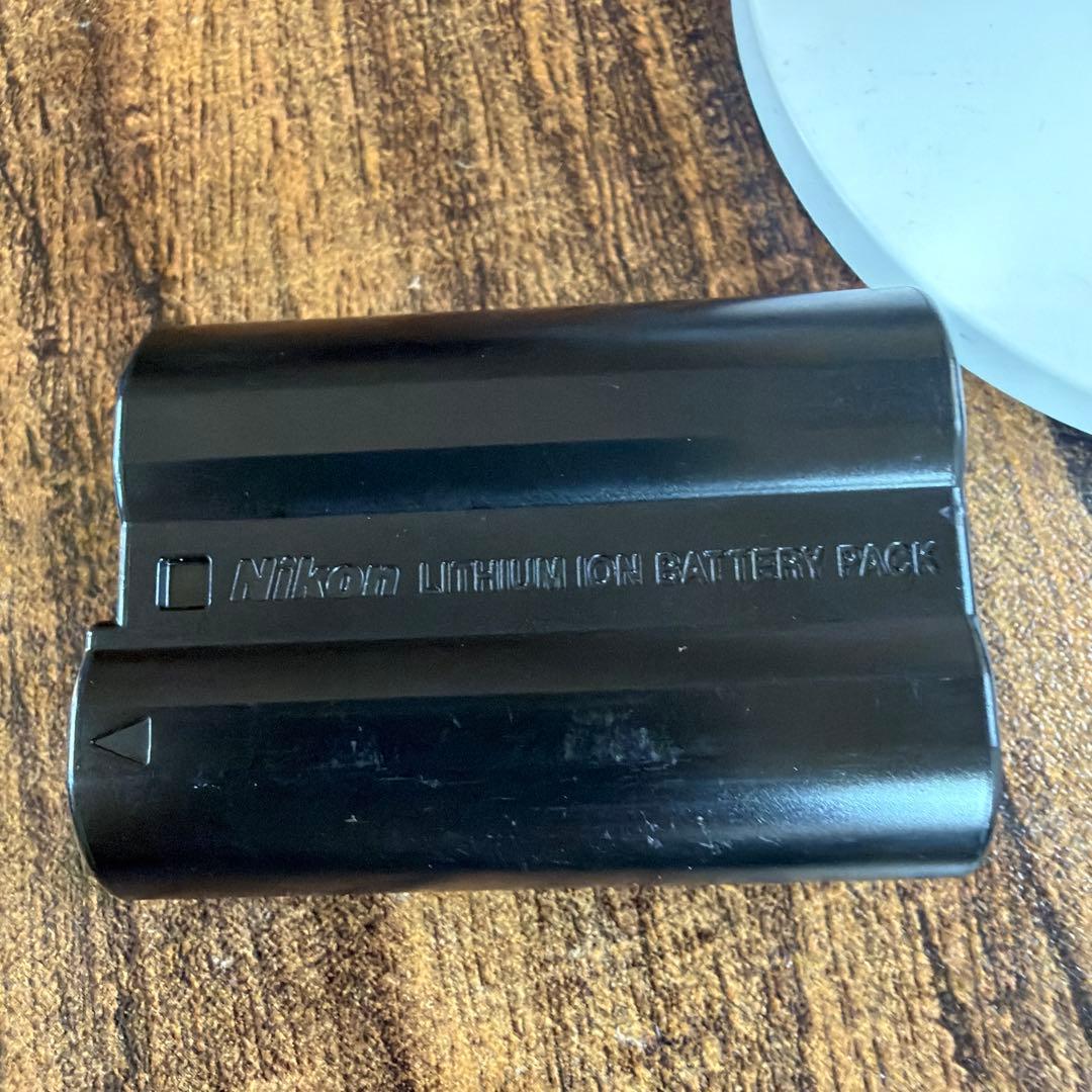 Nikon D7000 ボディ 純正充電器付き