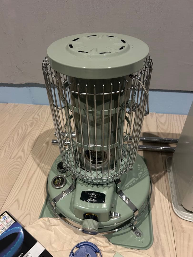 アラジン　石油ストーブ