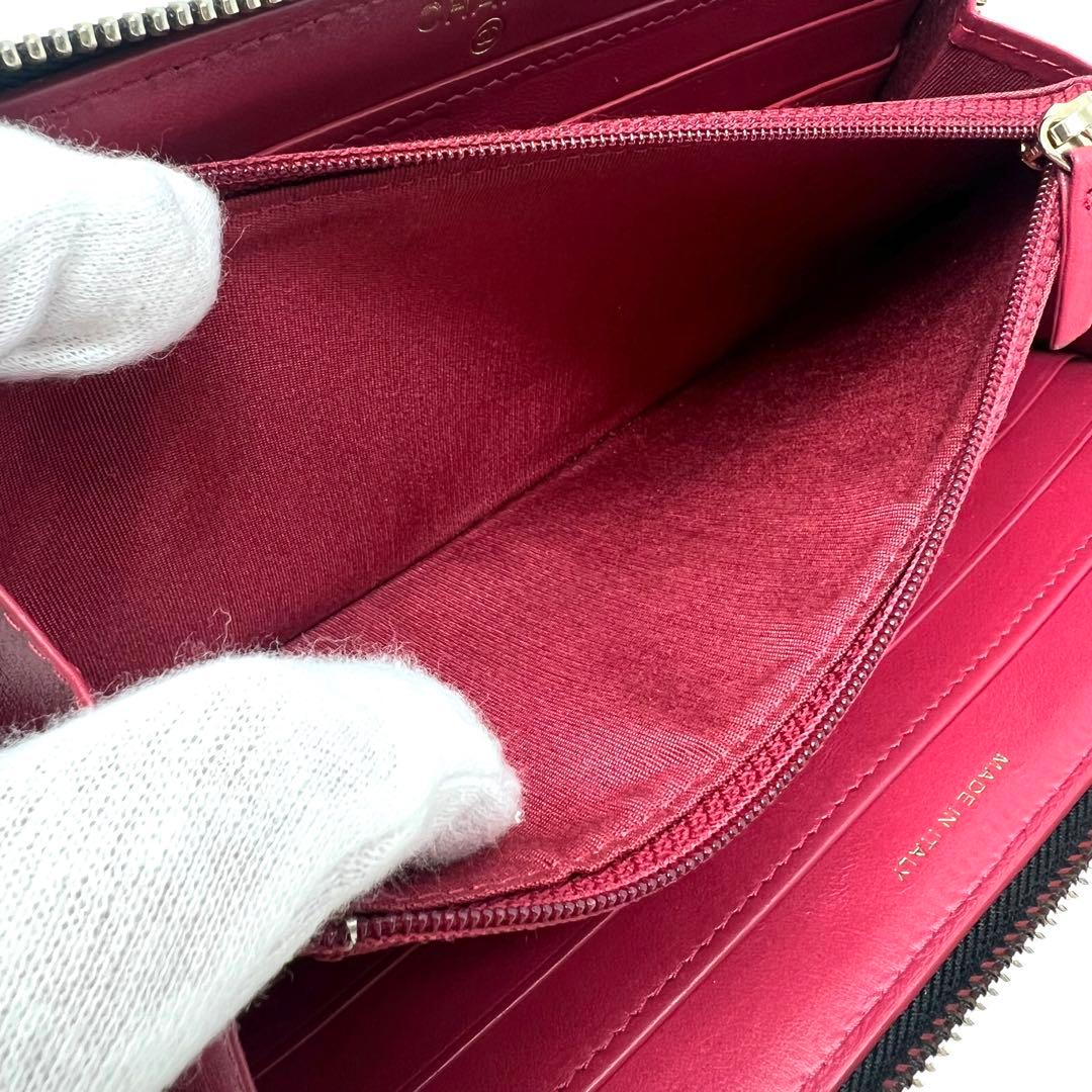 queenCHANEL シャネル 19 ディズヌフ ラウンドジップ長財布