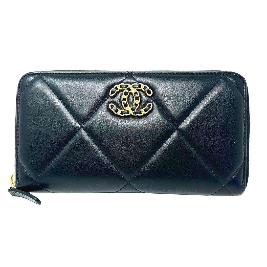 queenCHANEL シャネル 19 ディズヌフ ラウンドジップ長財布