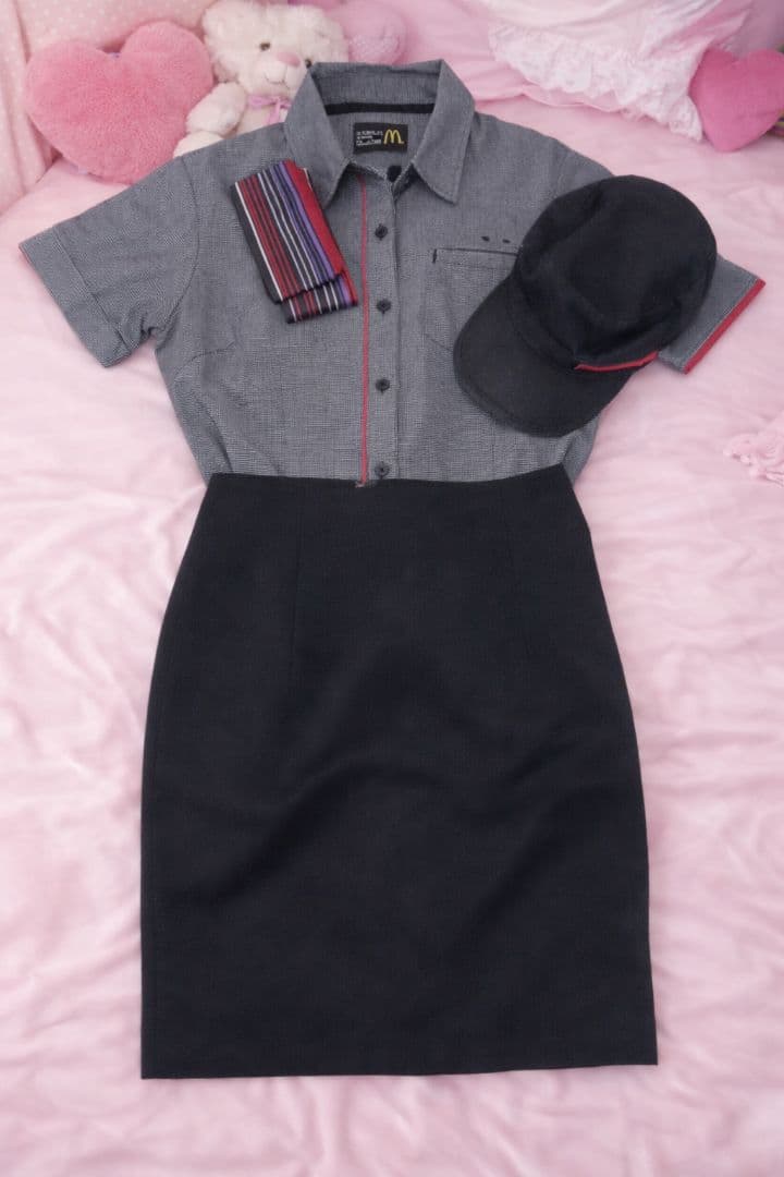 制服　ファーストフード店員　女子　ユニフォーム　学生　社員　コスプレ