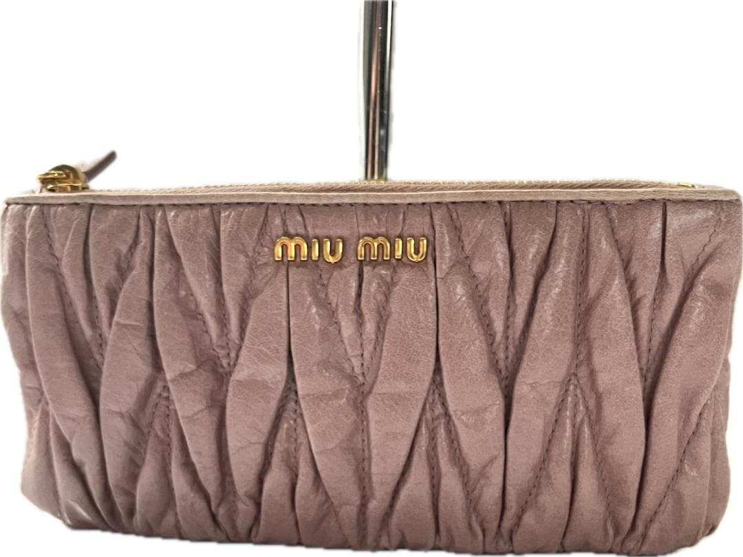 MIUMIU マテラッセ パーティバッグ ポーチ　クラッチバッグ　レザー　ピンク
