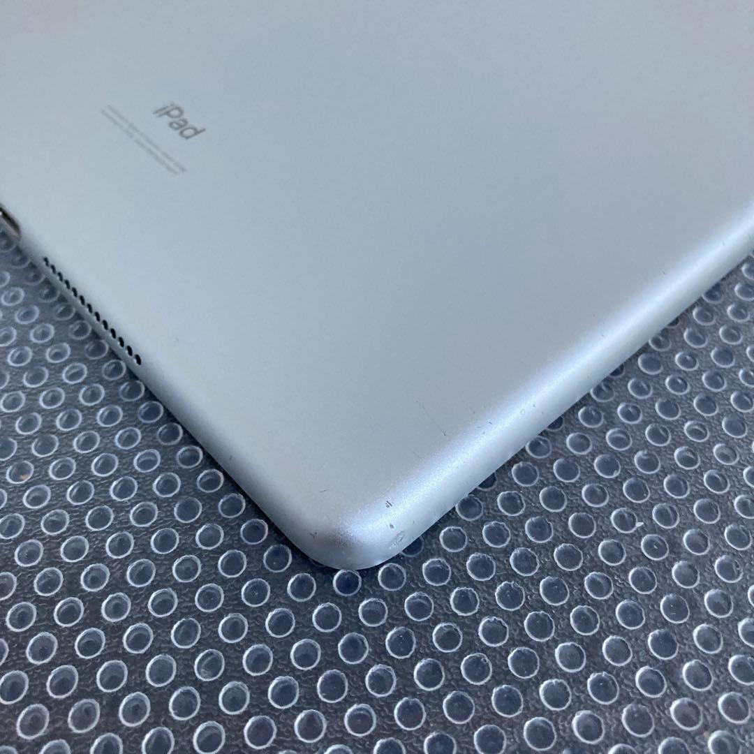 800【早い者勝ち】電池ほぼ新品☆iPad7 第7世代 32GB SIMフリー☆