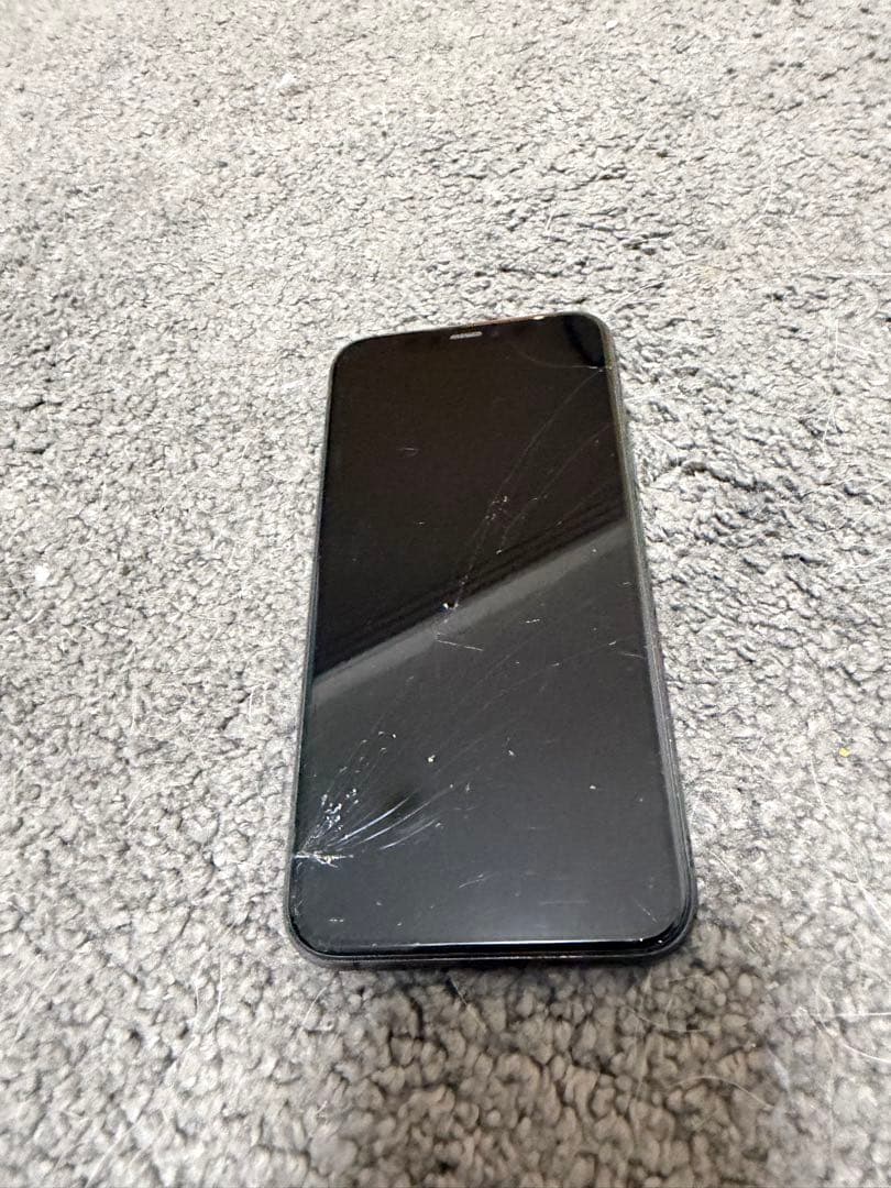 スマートフォン本体 iPhone11pro256gb