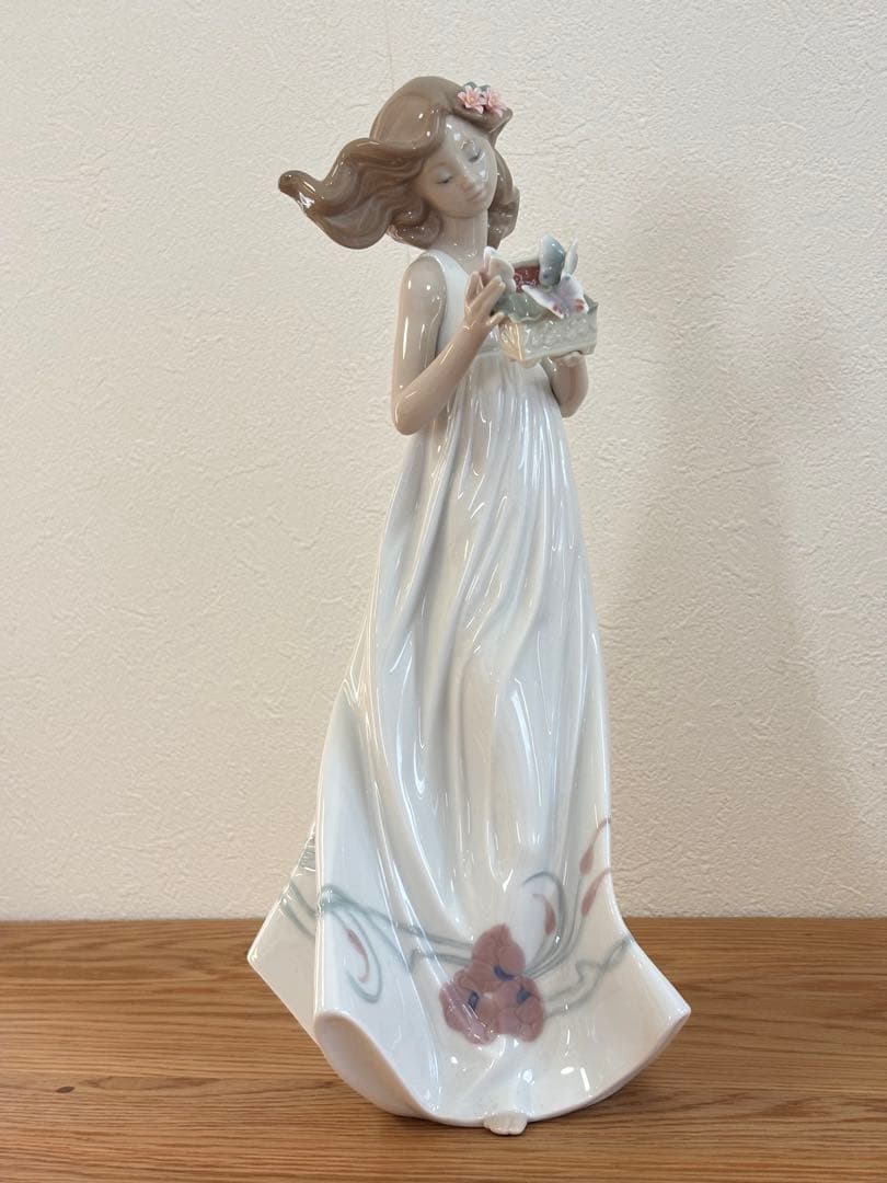 【新品】リヤドロ 私の宝もの　 6777 リアドロ わたしの宝物