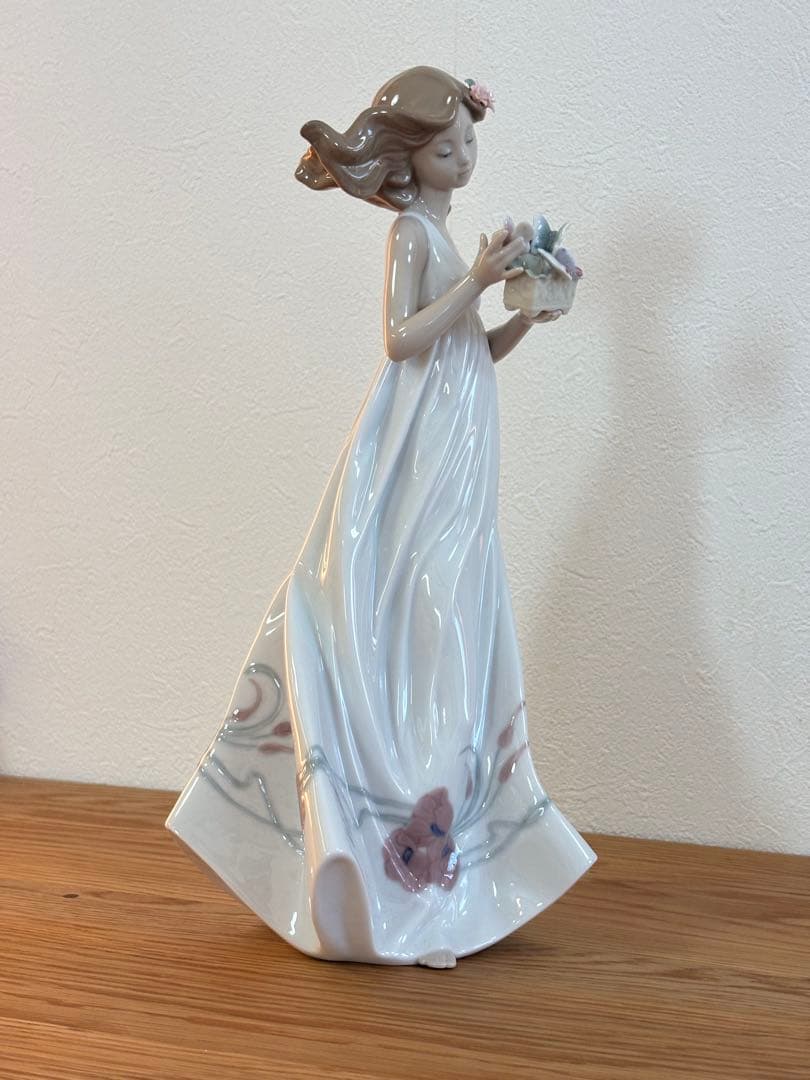 【新品】リヤドロ 私の宝もの　 6777 リアドロ わたしの宝物