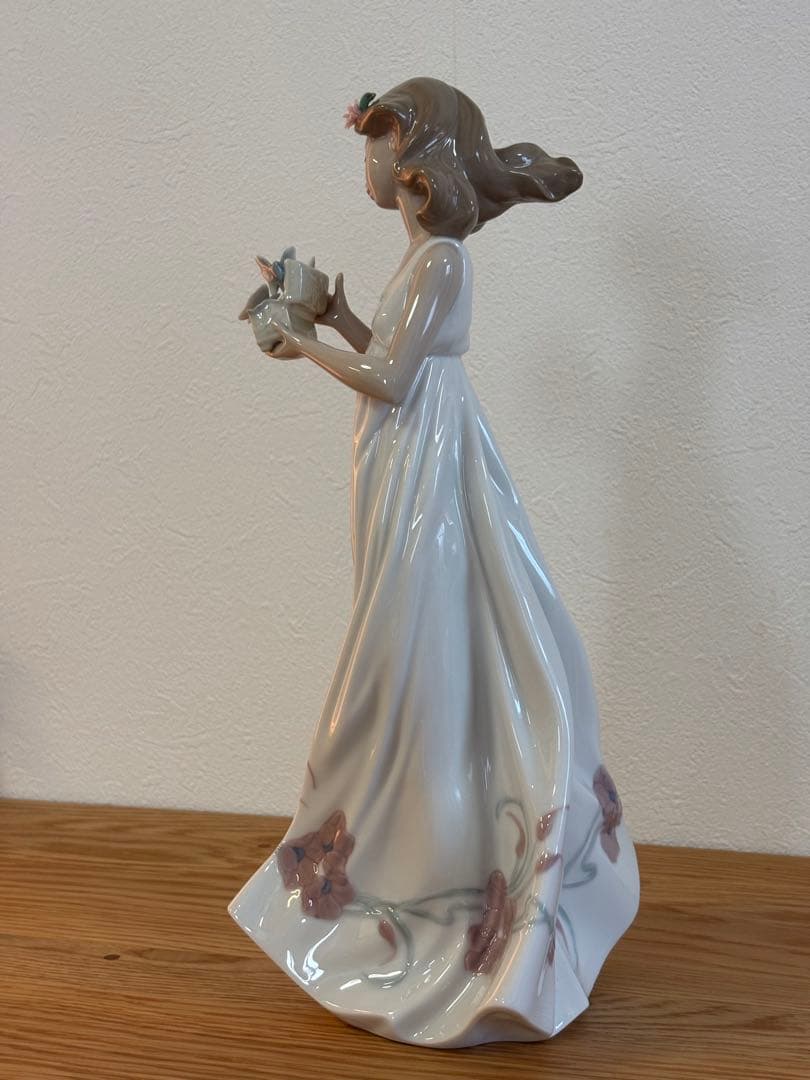 【新品】リヤドロ 私の宝もの　 6777 リアドロ わたしの宝物