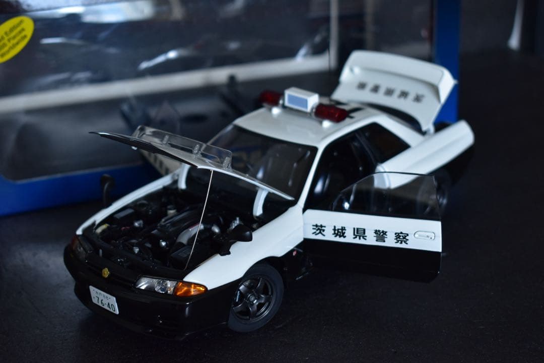 1/18 オートアート 日産 R32 スカイライン GT-R 茨城県警 パトカー