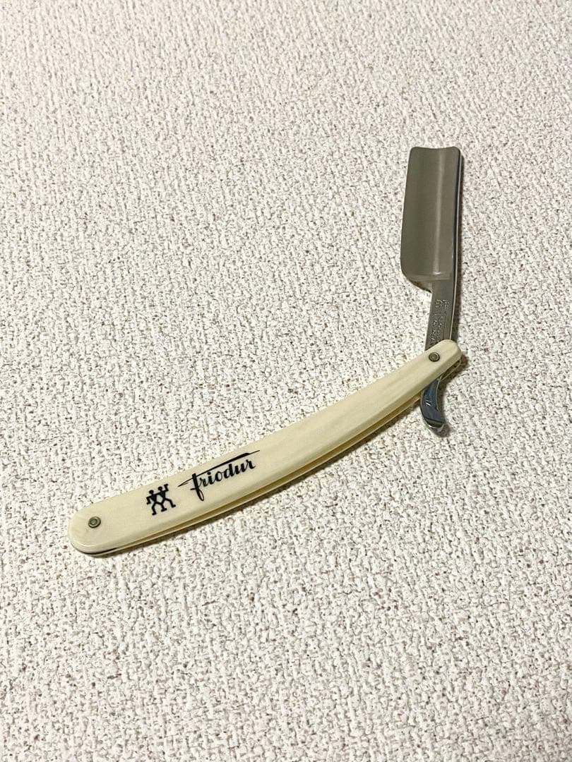 Zwilling Friodur ドイツ製 ストレートレザー 剃刀