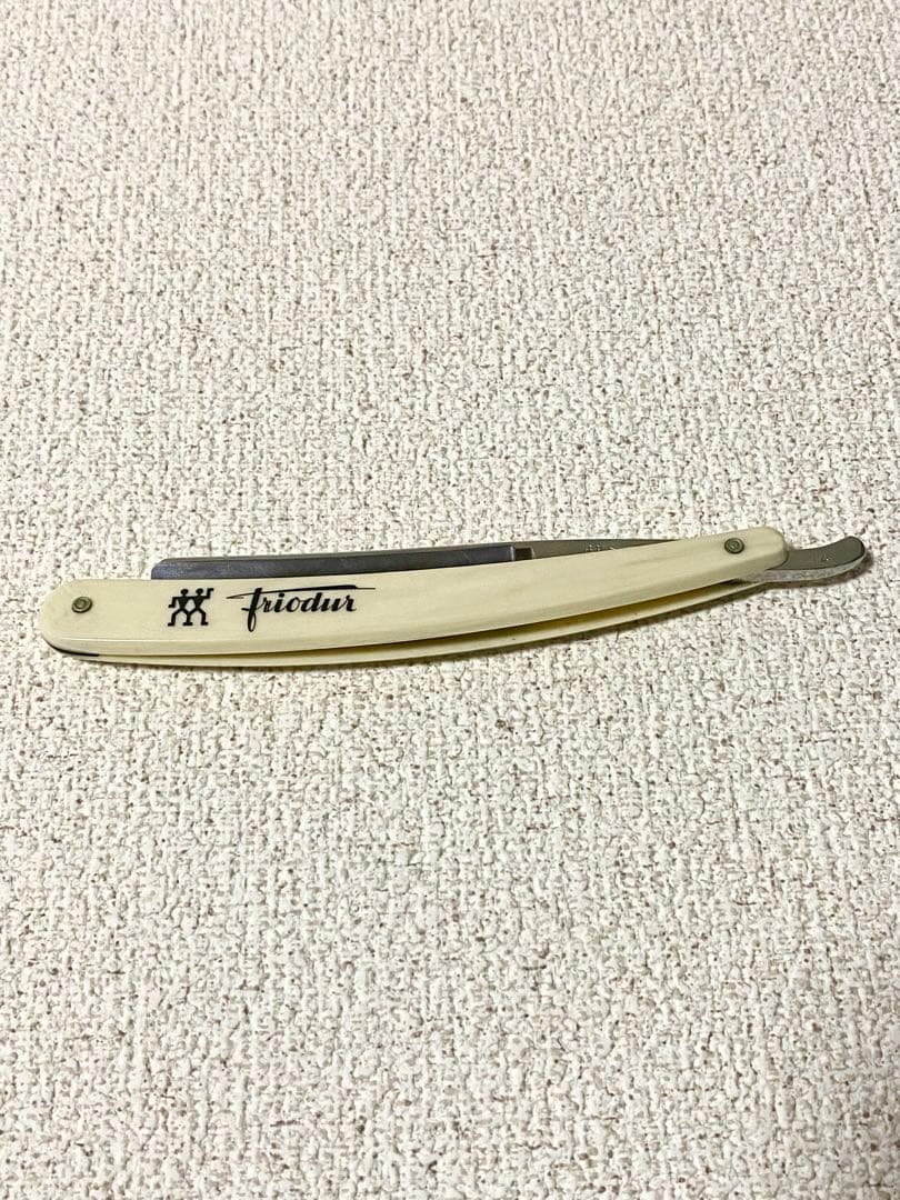 Zwilling Friodur ドイツ製 ストレートレザー 剃刀