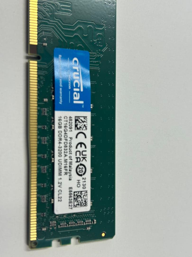 と*i様 Crucial 16GB DDR4 3200MHz メモリ