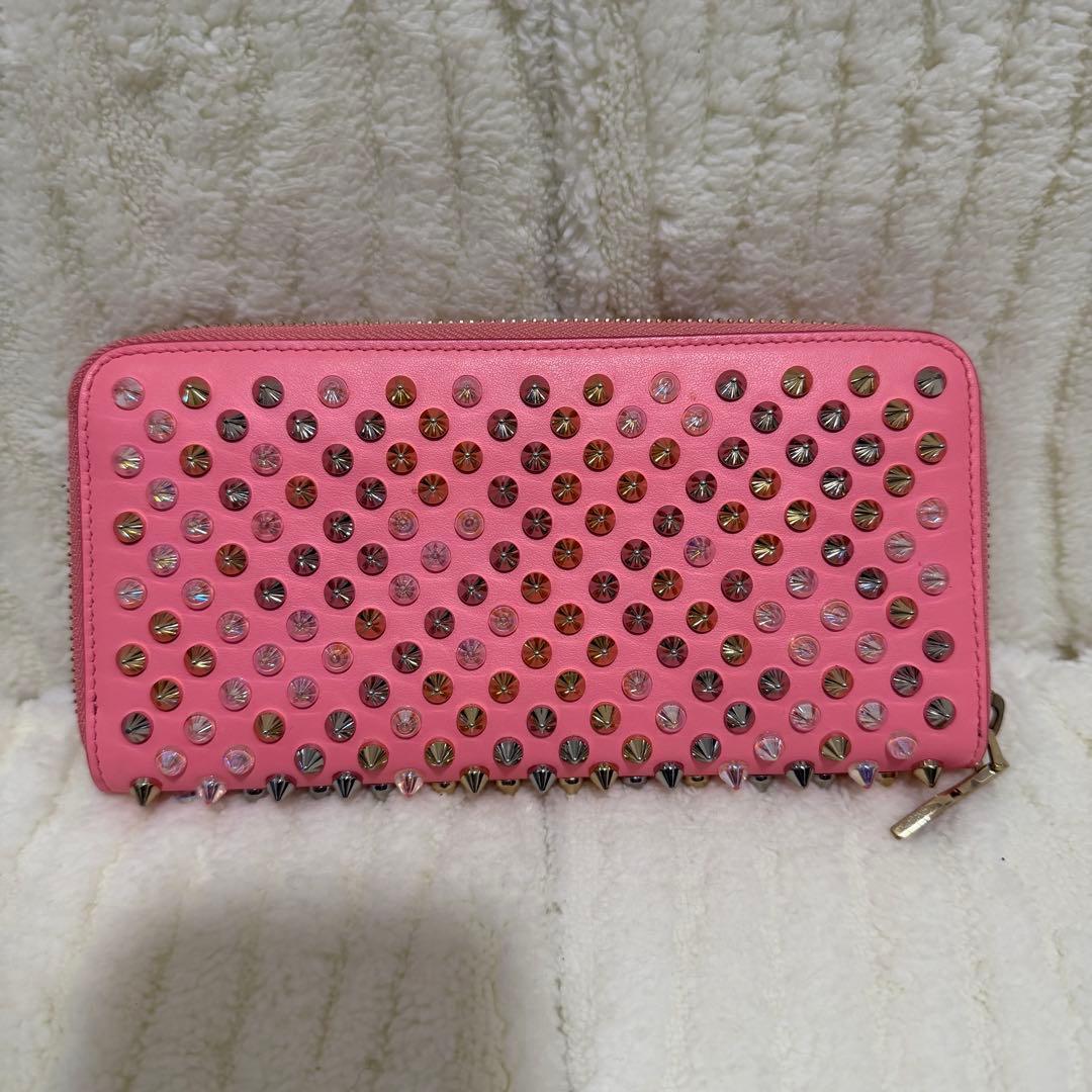 ✨️極美品✨️クリスチャンルブタン スタッズ ラウンドジップ 長財布 レザー ピンク