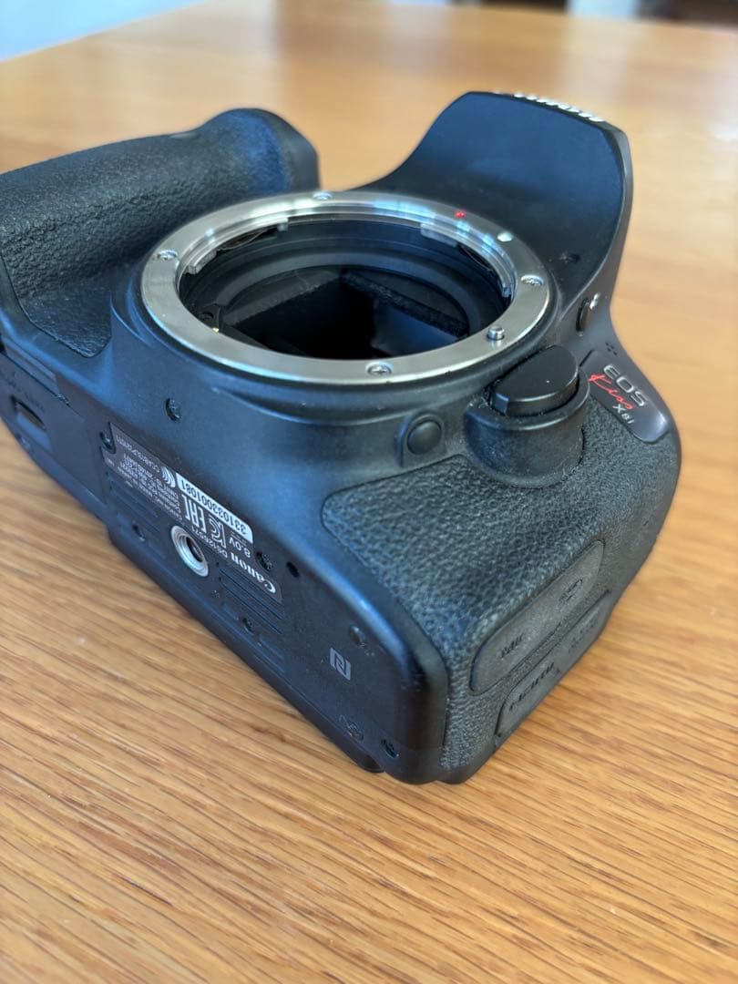 Canon EOS Kiss X18i カメラ　ボディ本体【ジャンク品扱い】