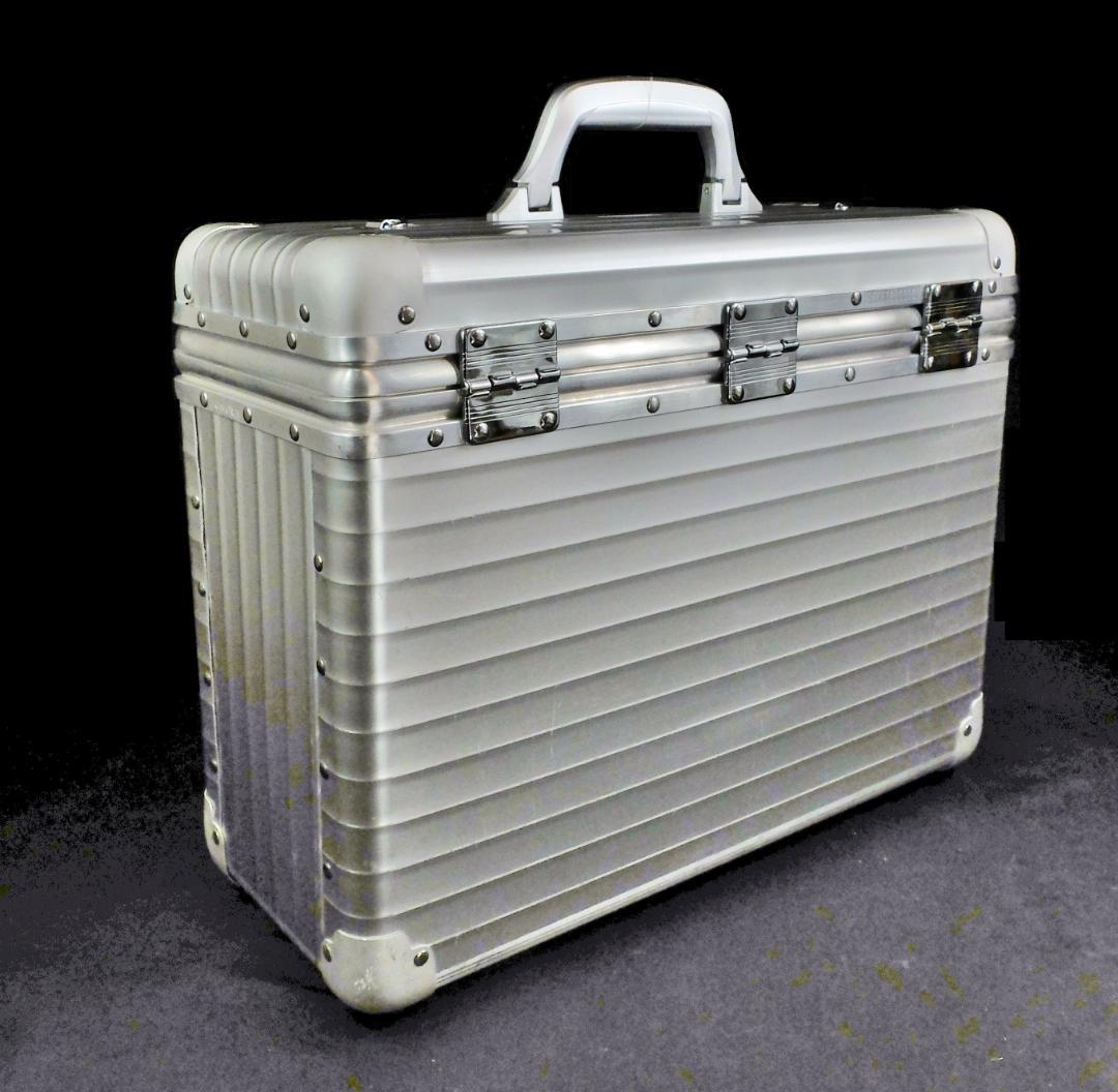 リモワ 950.50『TOPAS』パイロット・ケース 【ラージスリム】 33L