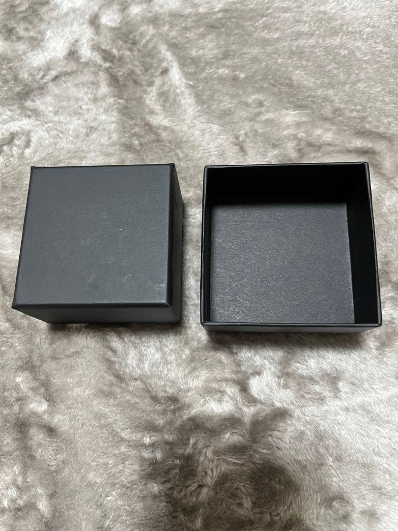 シャネル　ロゴピアス　片耳