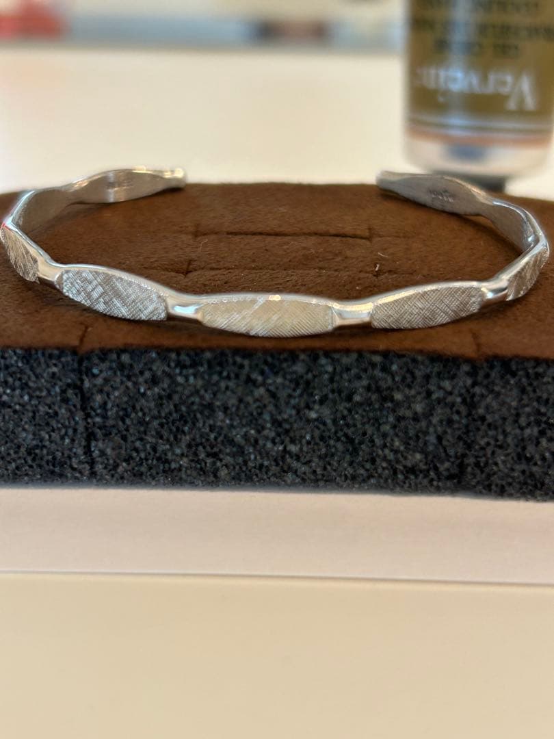 ヴァシリコ バングル サイズ調整可