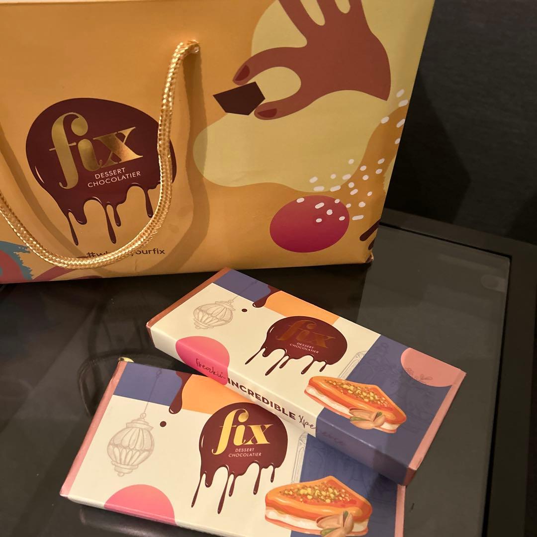 【ドバイ限定】Fix dessert chocolate ピスタチオチョコ　2枚