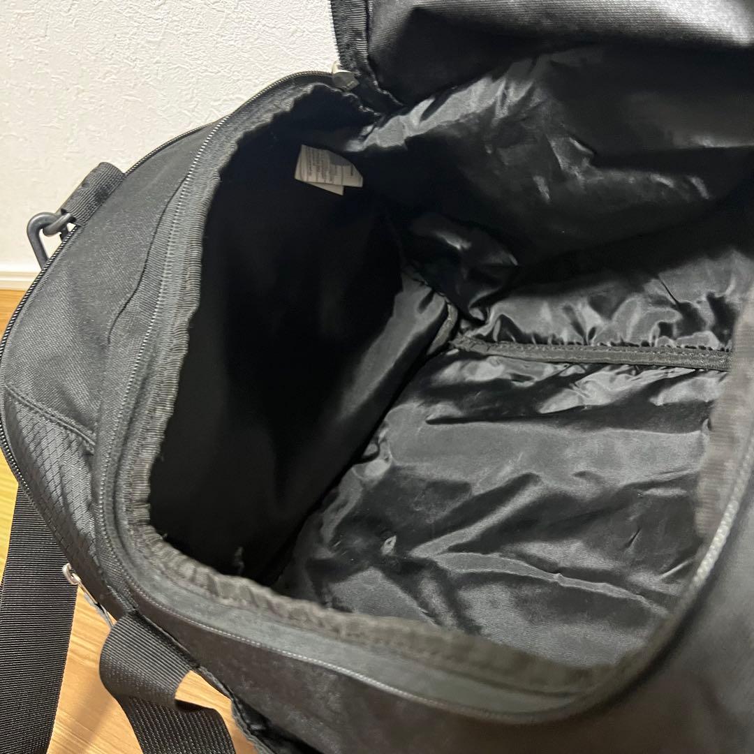 Oakley ブラック ボストンバッグ