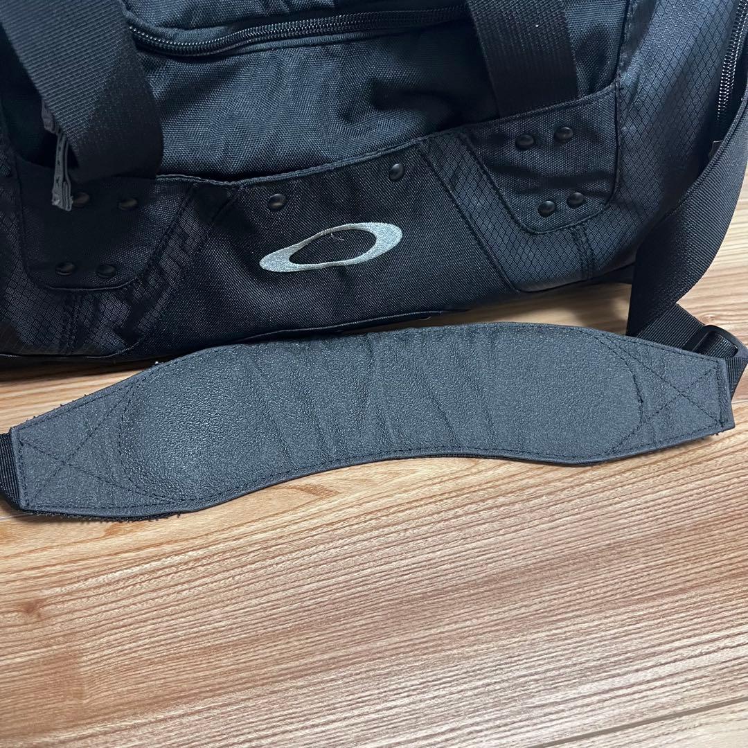Oakley ブラック ボストンバッグ