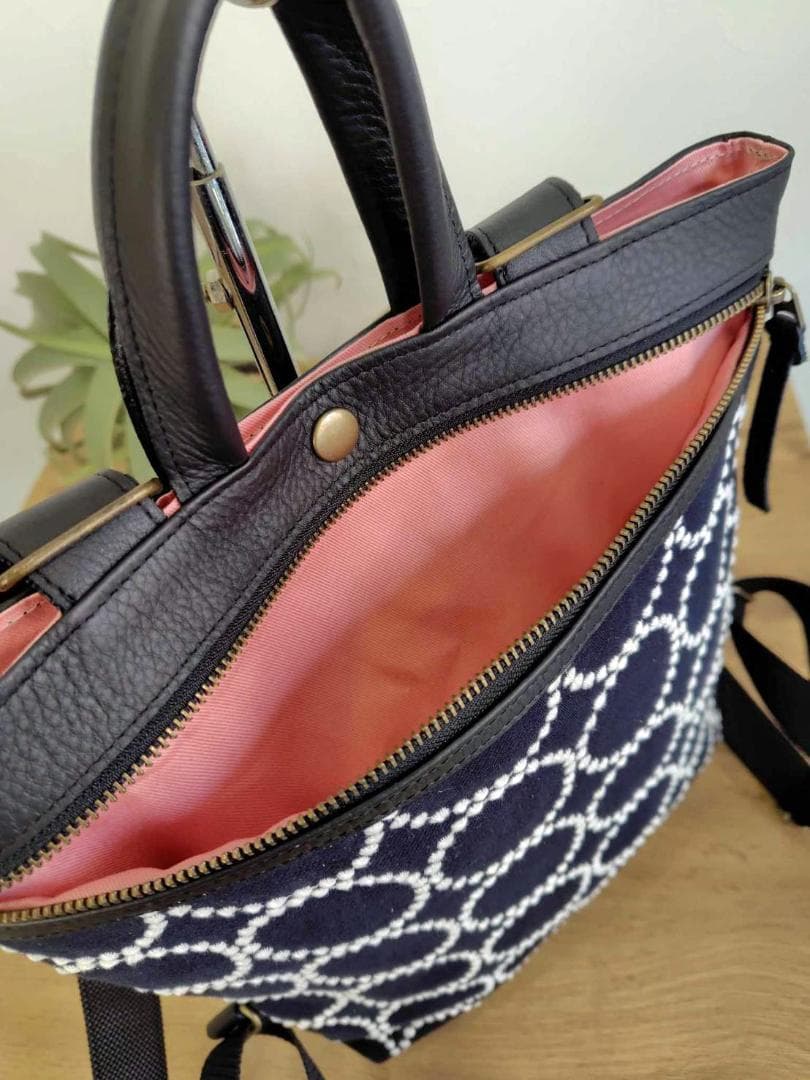 【やま様】/2025tambourineタンバリンネイビー×白/牛革A4トー