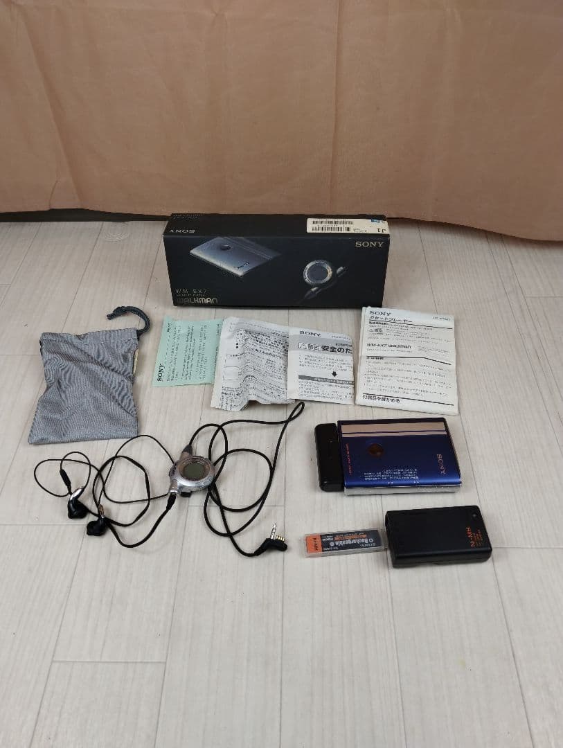 SONY　WM-EX7　ウォークマン　通電確認済　難あり　現状品