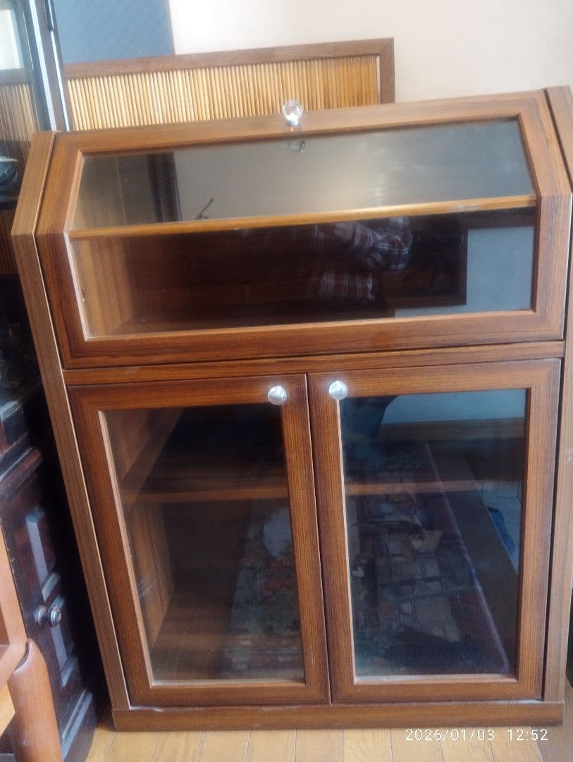 aikoさん専用　サイドボ−ド　キャビネット　ショ−ケ−ス