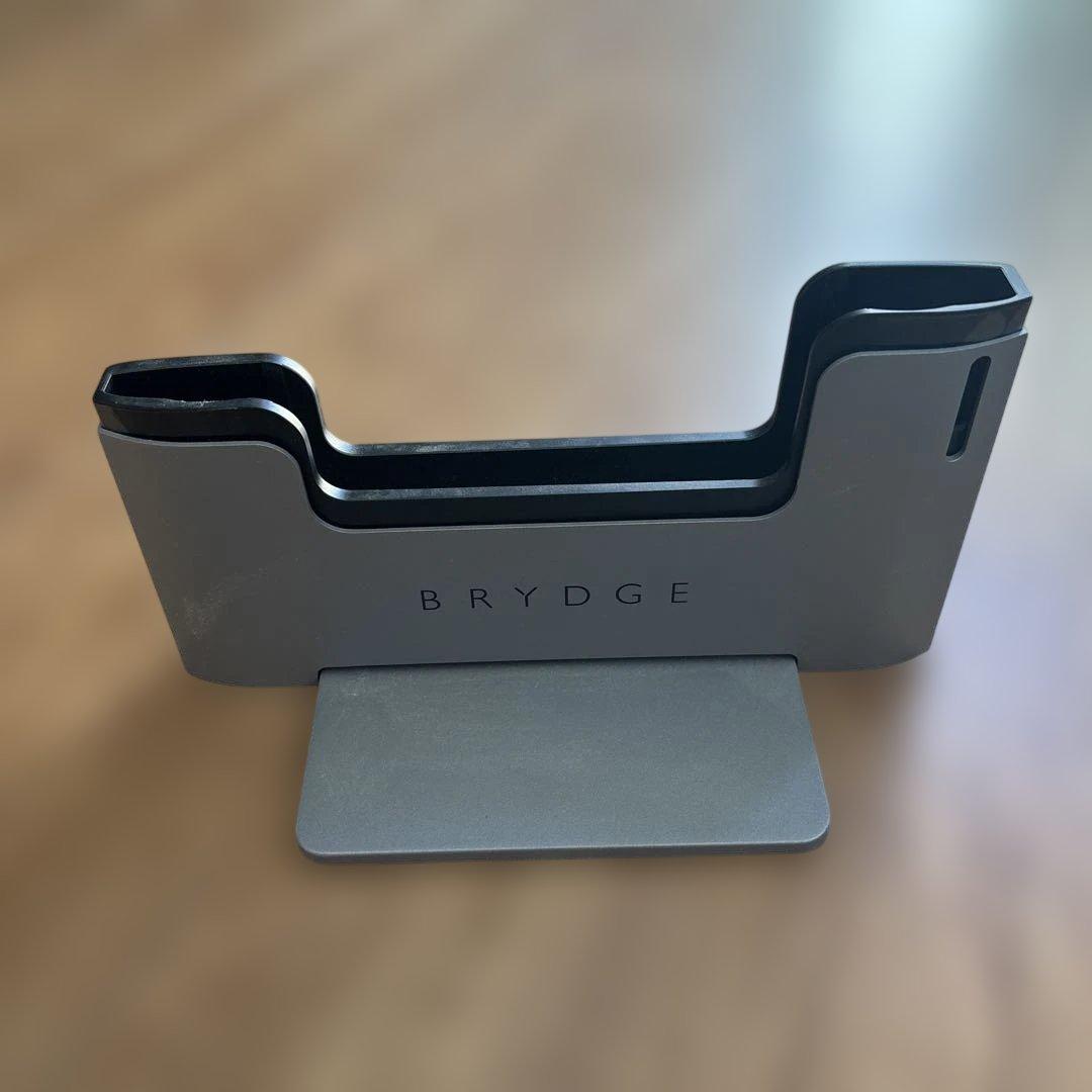 MacBookアクセサリー BRYDGE Vertical Dock for MacBook Air
