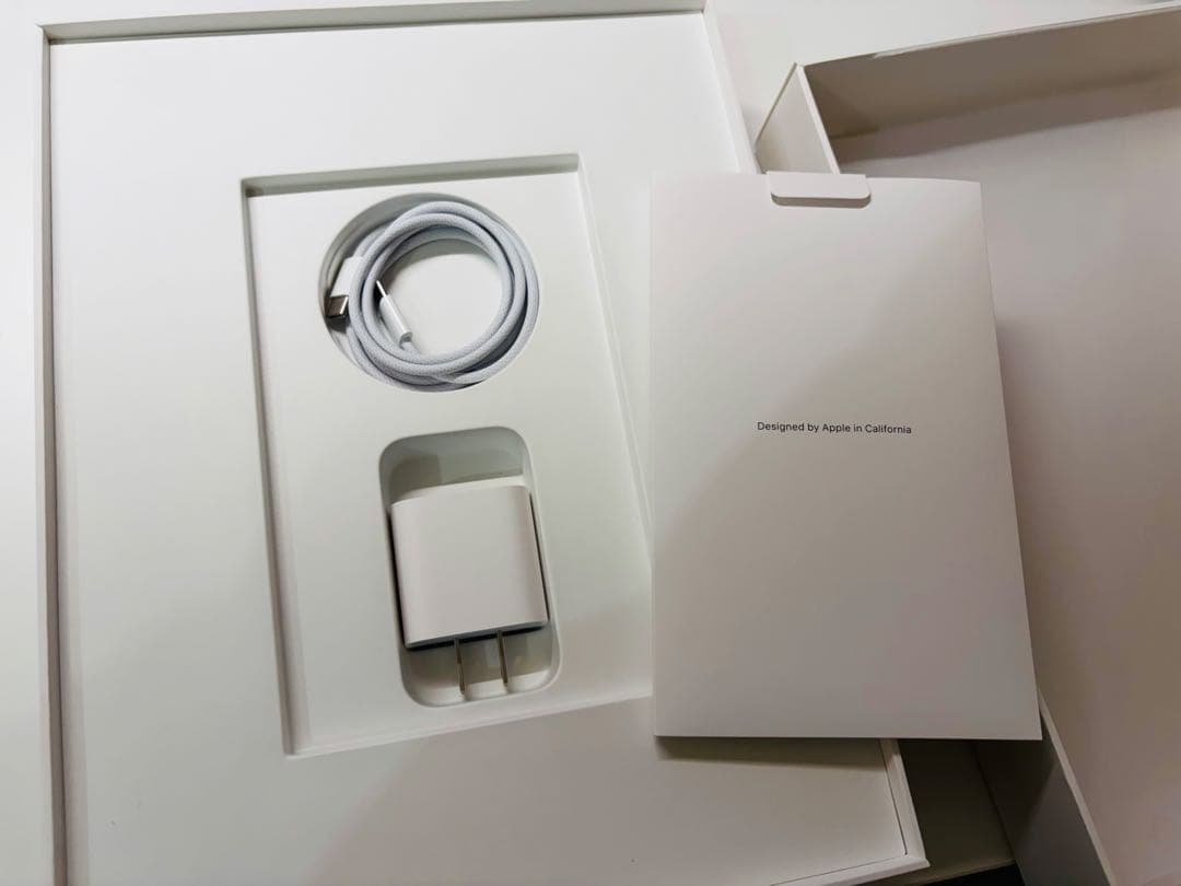 Apple iPad Air (M2) 13インチ パープル + MOFTケース