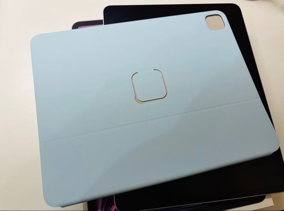 Apple iPad Air (M2) 13インチ パープル + MOFTケース