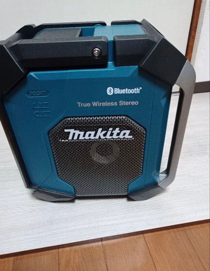 マキタ　Makita　現場ラジオ　MR005GZ　充電式ラジオ　40V対応