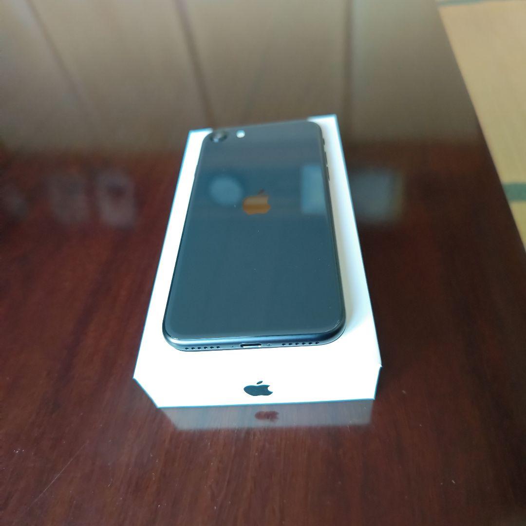Apple iPhone SE (第2世代) 128GB 美品