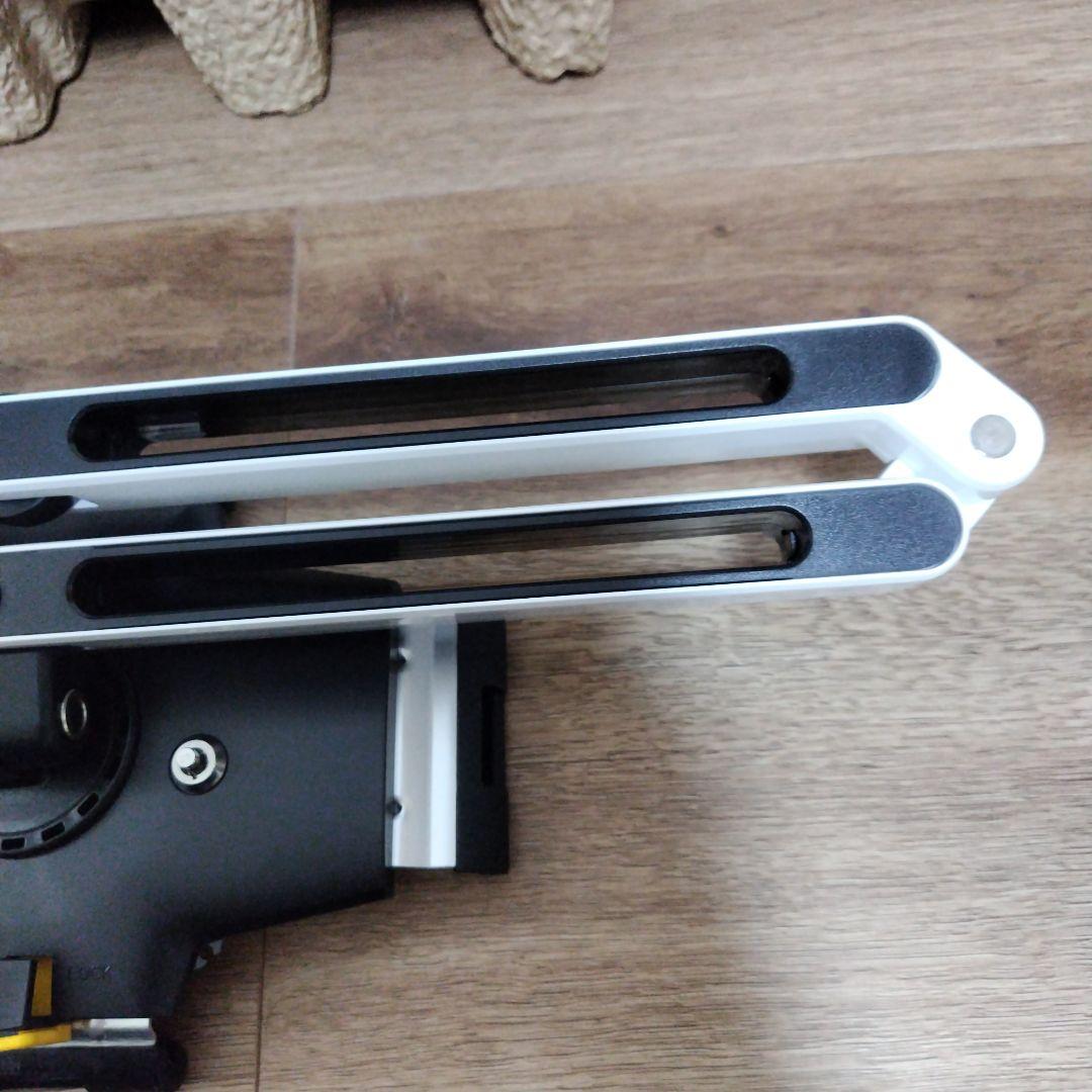 調整可能 　タブレットiPad　アーム 11〜13インチ　サンワサプライ