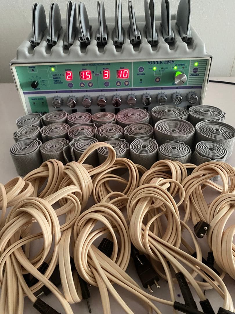 スーパーEMS 業務用　筋肉強化　ダイエット