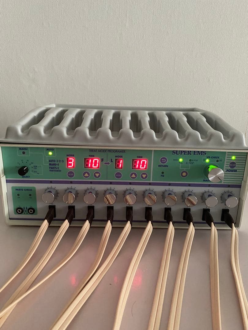 スーパーEMS 業務用　筋肉強化　ダイエット