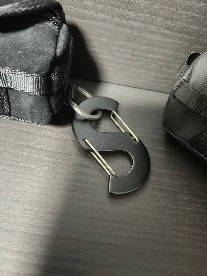 シュプリームキーホルダー