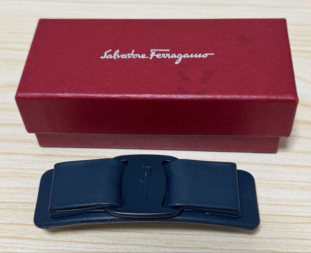 【美品】FERRAGAMO フェラガモ ヴァラリボン バレッタ ヘアクリップ