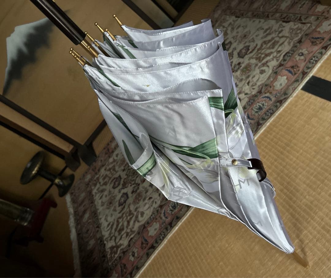 最終お値下げ　MH 森英恵　雨傘　1回のみ使用　新品に近い