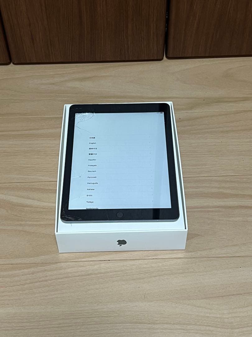 Apple iPad 第9世代 スペースグレー 64Gジャンク本体 箱付き