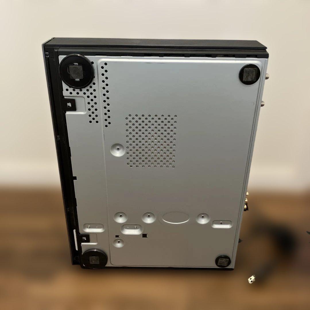 トシ【年末年始番組記録に！完動品】東芝 REGZA DBR-M190 全録